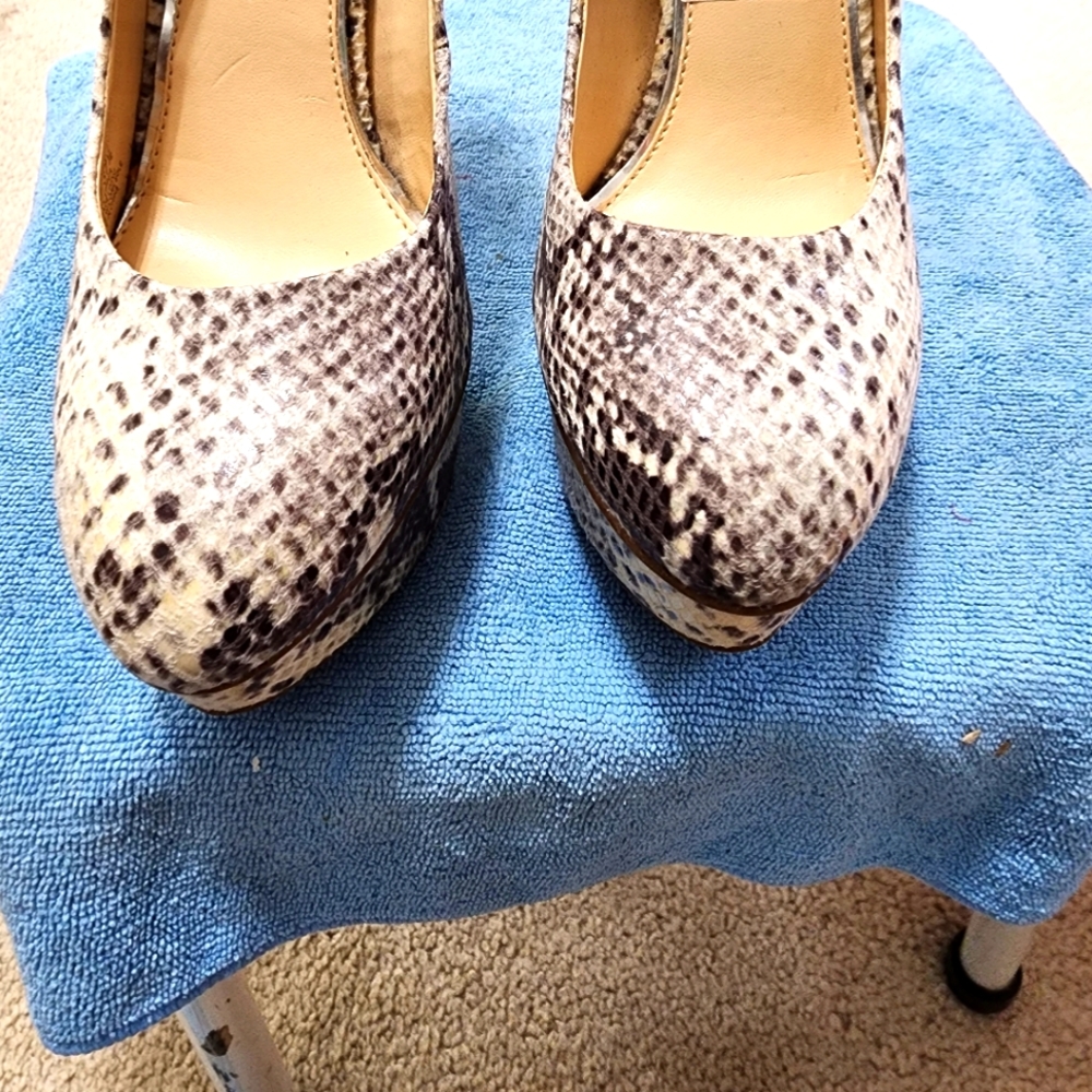 Womens Snake Print Heels